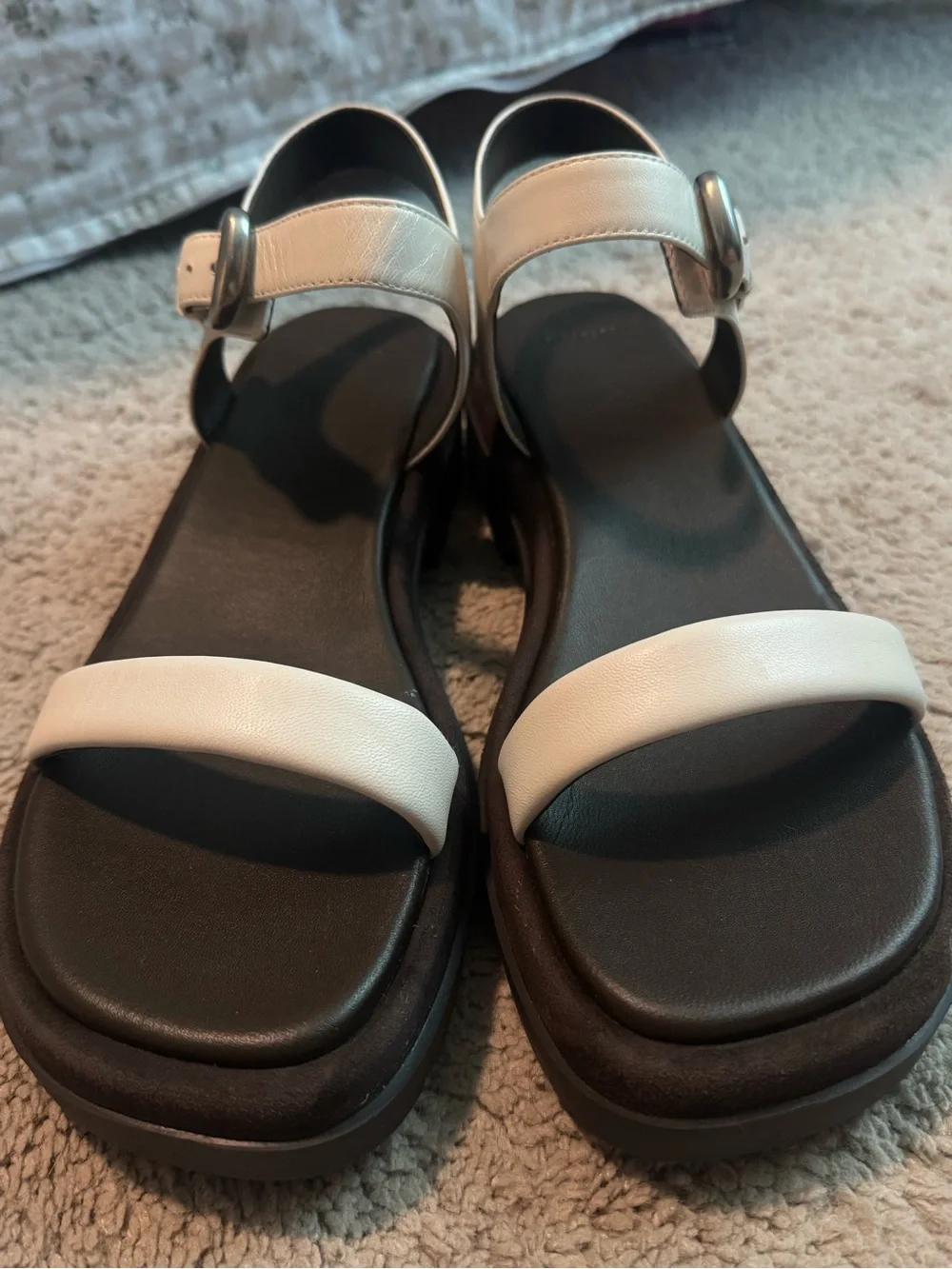 Vince Eloise leather easy comfort sandals